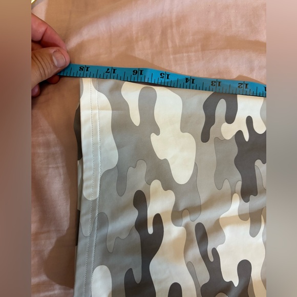 Gymshark Kids Camo Shorts - Black and Gray - Picture 5 of 5